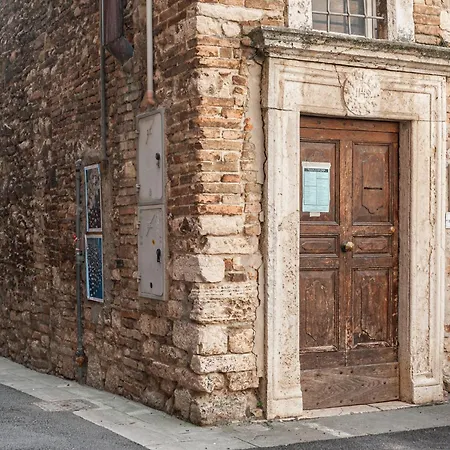 Center - Skyline דירה