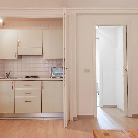 Center - Skyline Apartment *