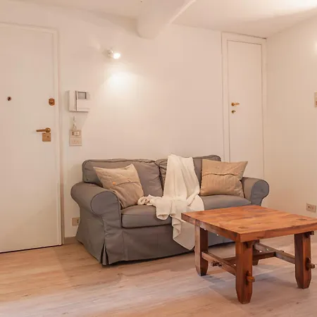 Center - Skyline Apartment