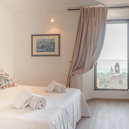 Center - Skyline דירה