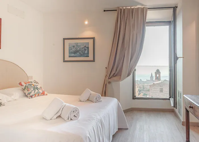 Center - Skyline Apartament